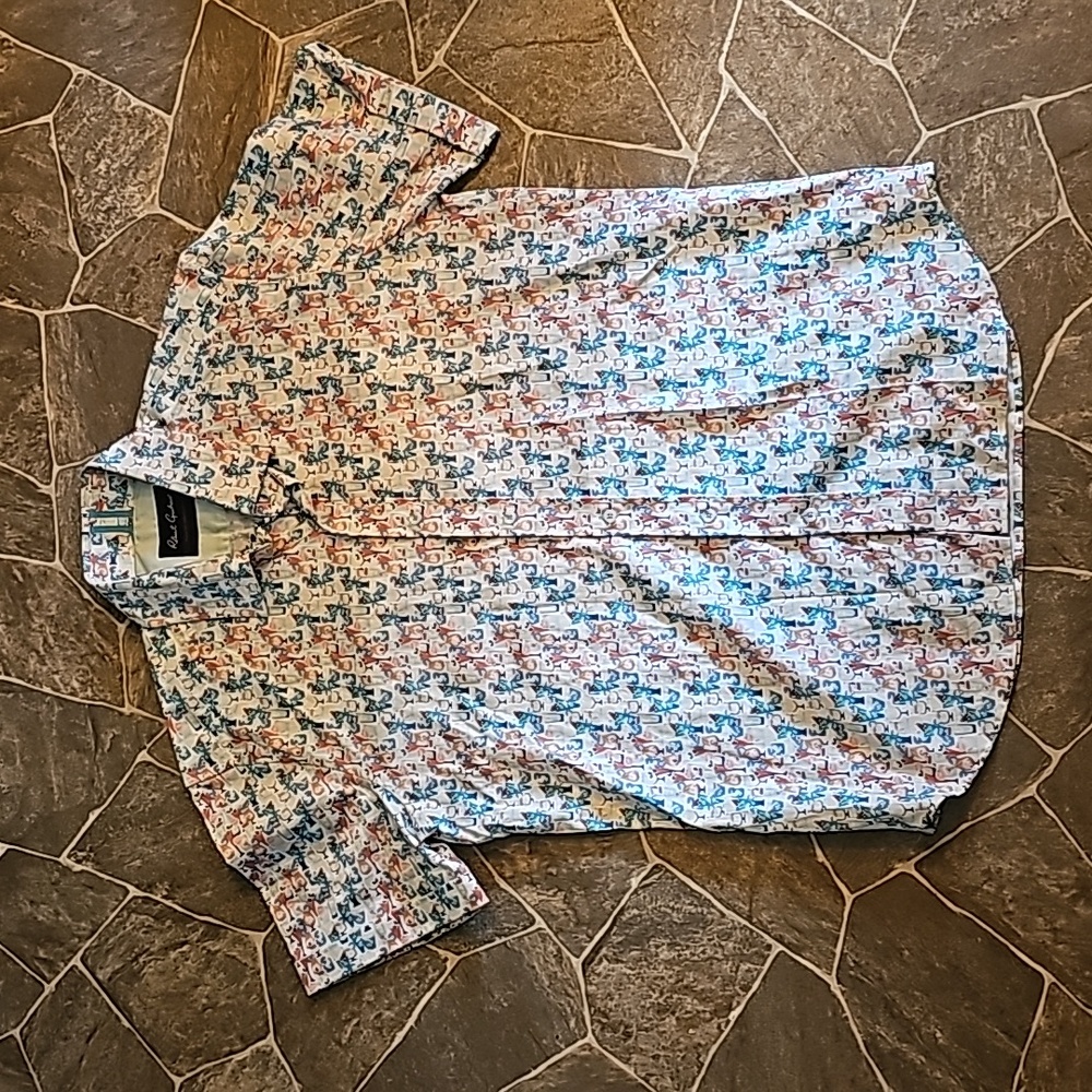 Men's Short Sleeve Button Up Size XL
